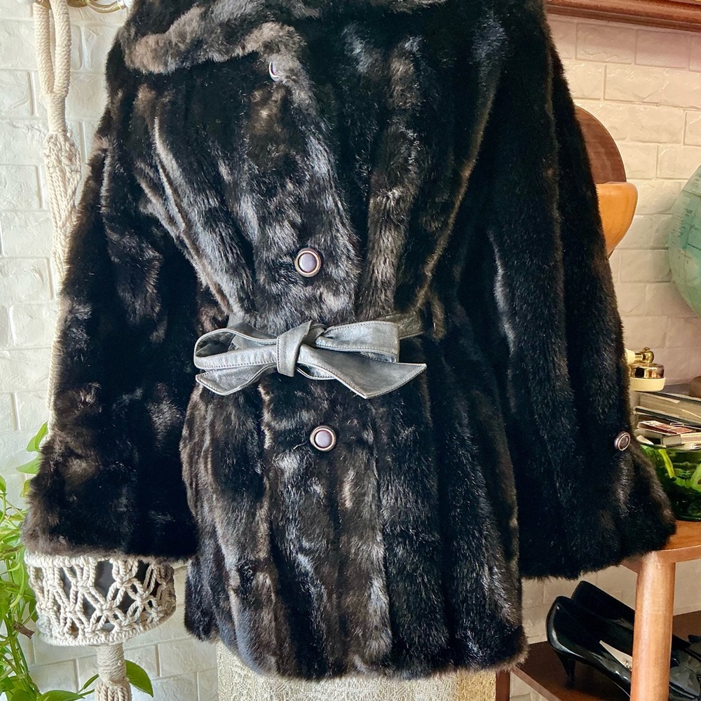 Vintage 50s 60s Chocolate Brown Faux Fur Coat Ornate Buttons + Leather Waist Tie - Picture 4 of 13
